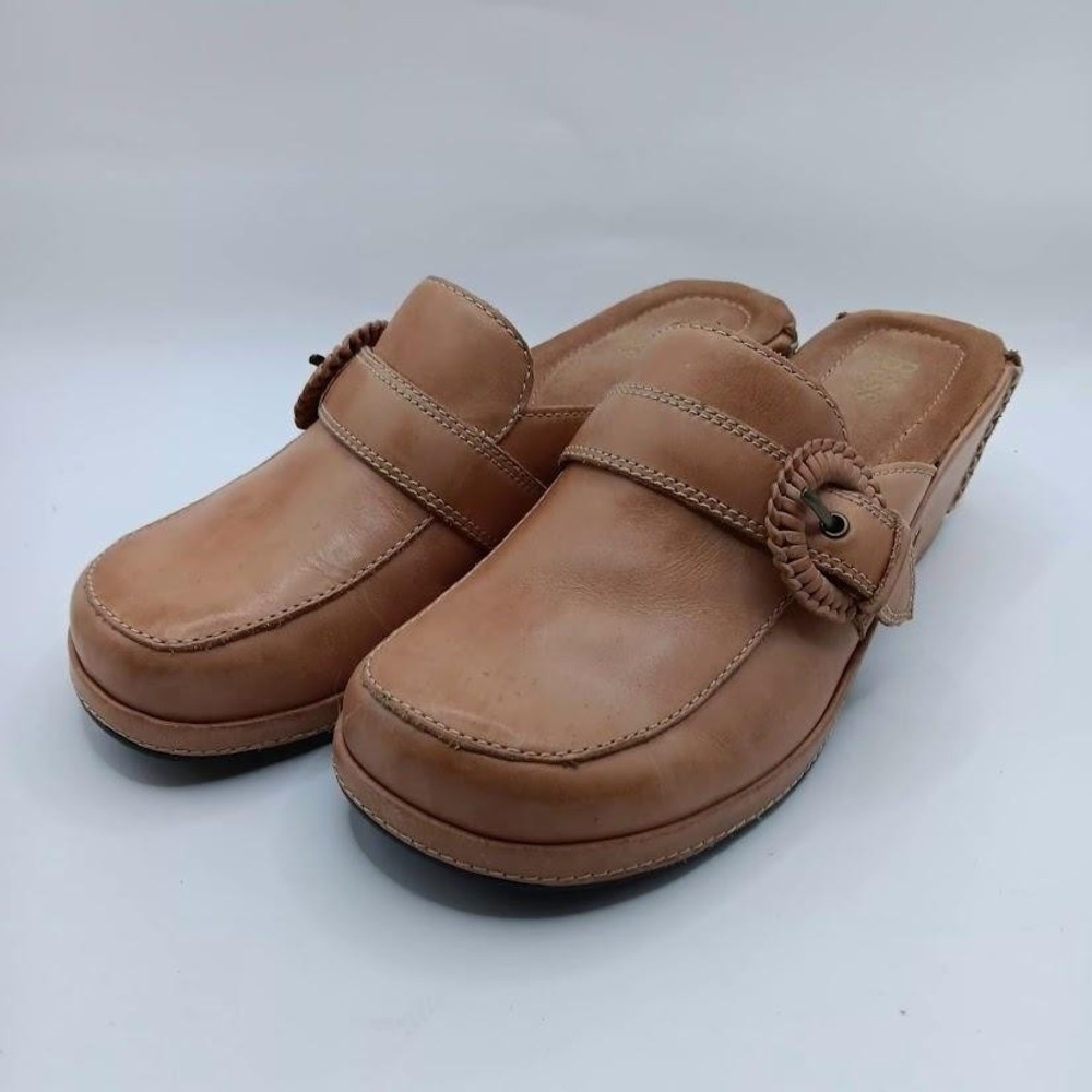 Bass Clover Shoes Womens‎ Size 8M Tan Leather Slip On Clogs Heels Comfort Buckle